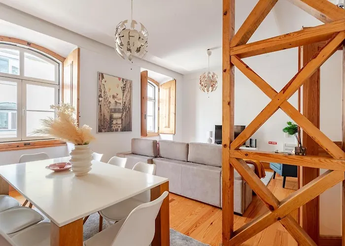 Cais Sodre Spacious Apartment *