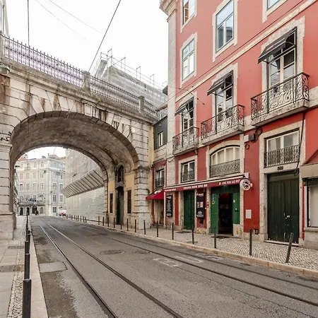 Cais Sodre Spacious 公寓